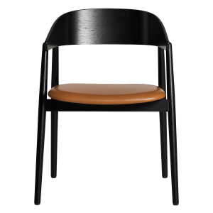 Andersen Furniture – AC2 Chaise, chêne noir / cuir cognac