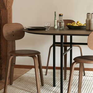 Audo – Snaregade Table de salle à manger ovale, 210 x 95 cm, noir / placage chêne teinté foncé
