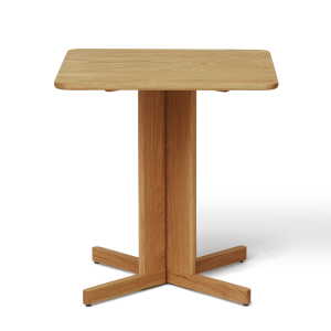 Form & Refine – Quatrefoil Table, 68 × 68 cm, chêne